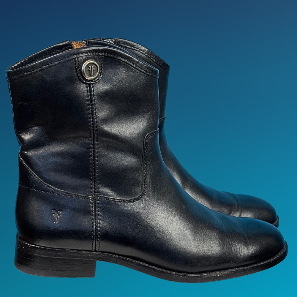 Frye Black Leather Shortie Ankle Boots 7